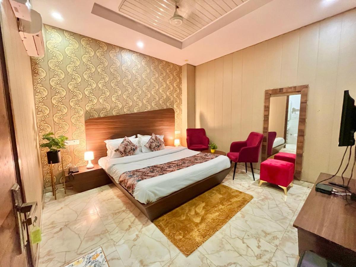 Hotel Pearl Grand, Zirakpur - Top Rated & Most Awarded Property In Tricity Chandīgarh Zewnętrze zdjęcie