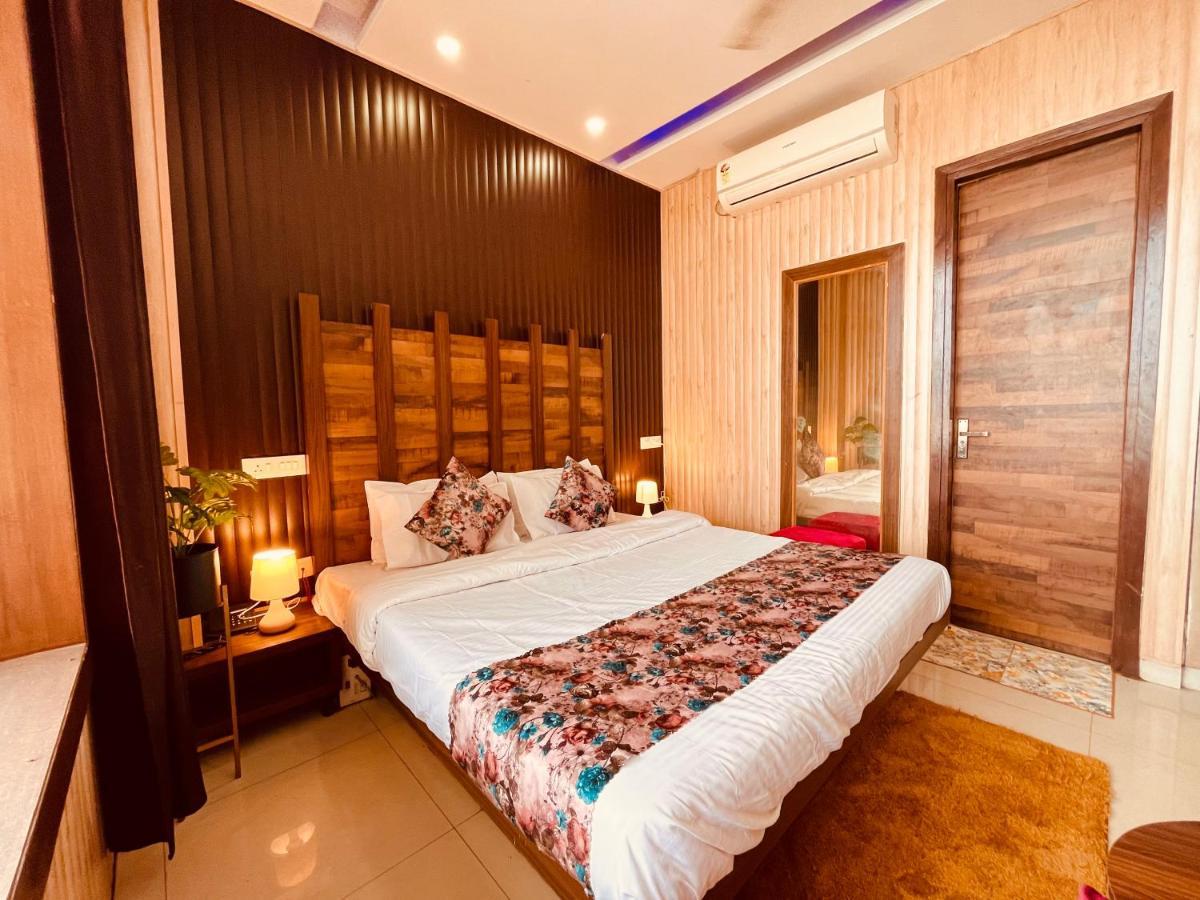 Hotel Pearl Grand, Zirakpur - Top Rated & Most Awarded Property In Tricity Chandīgarh Zewnętrze zdjęcie