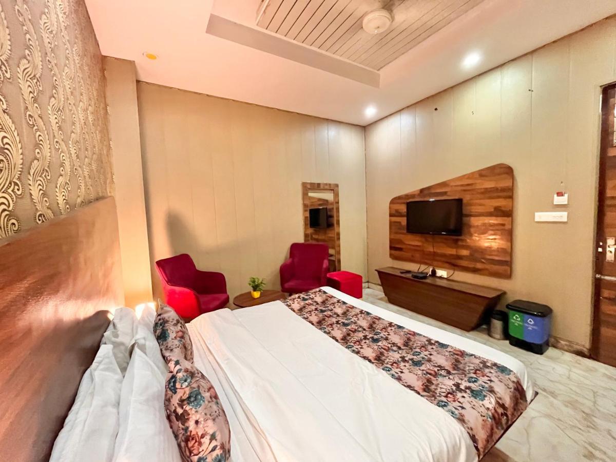 Hotel Pearl Grand, Zirakpur - Top Rated & Most Awarded Property In Tricity Chandīgarh Zewnętrze zdjęcie