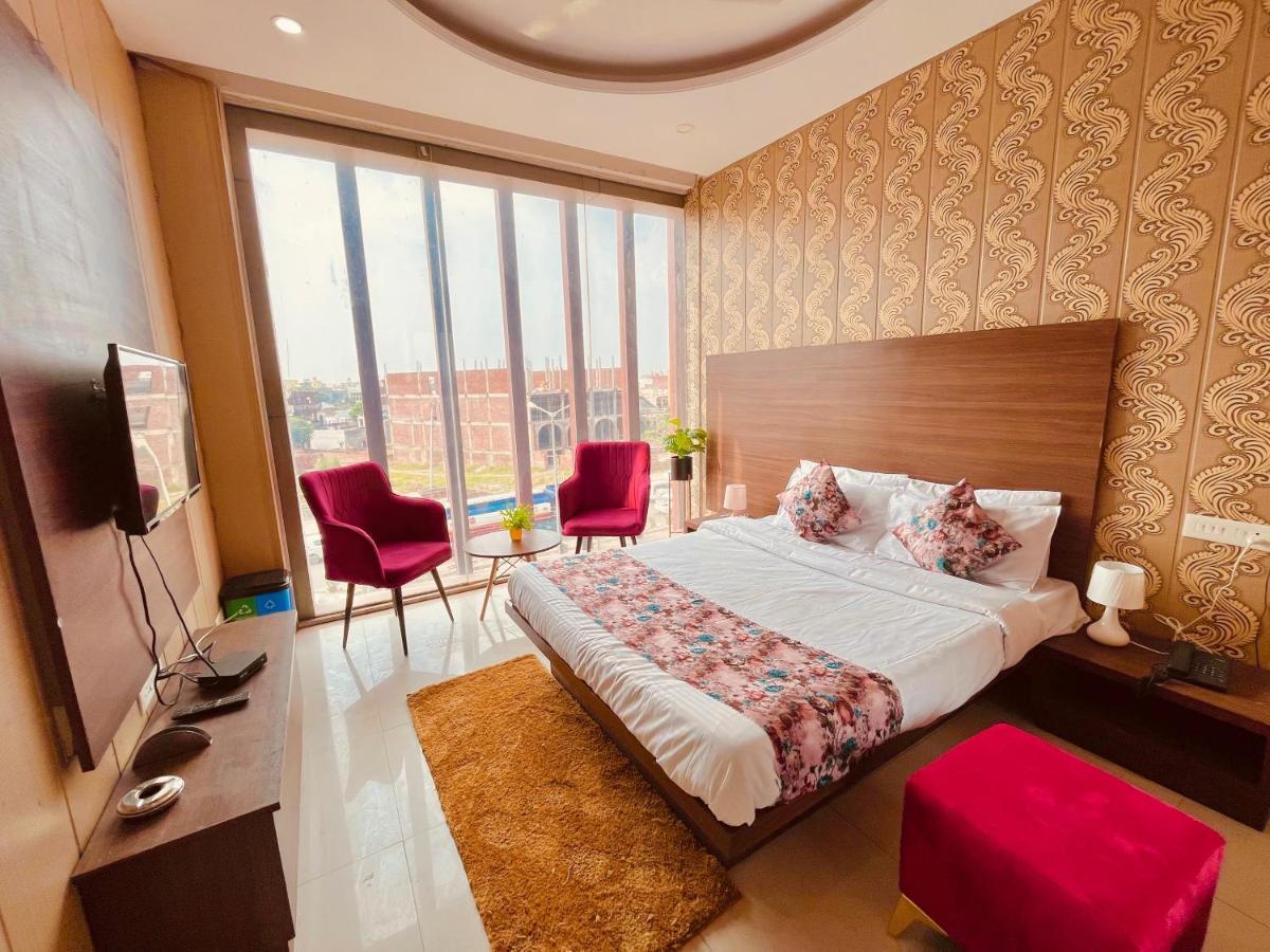 Hotel Pearl Grand, Zirakpur - Top Rated & Most Awarded Property In Tricity Chandīgarh Zewnętrze zdjęcie