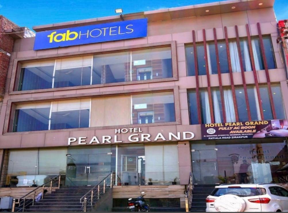 Hotel Pearl Grand, Zirakpur - Top Rated & Most Awarded Property In Tricity Chandīgarh Zewnętrze zdjęcie