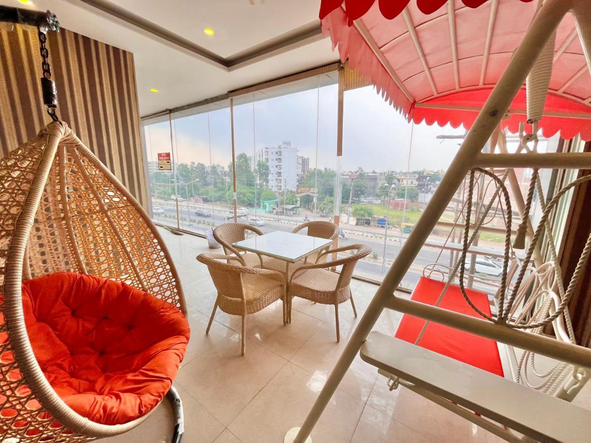 Hotel Pearl Grand, Zirakpur - Top Rated & Most Awarded Property In Tricity Chandīgarh Zewnętrze zdjęcie
